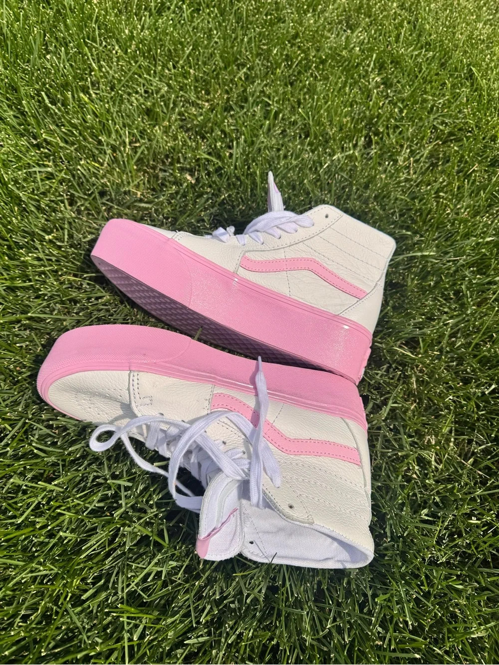Women’s Barbie hightop Vans size 8 Limited edition